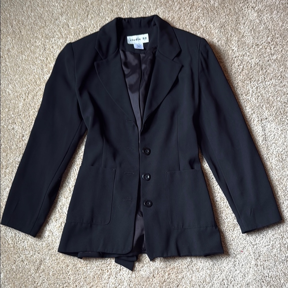Studio Black Blazer with Notched Lapels and Structured Shoulders